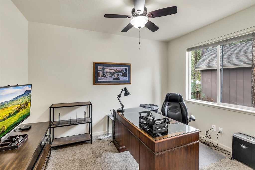 Blairsden, California, 96103, United States, 3 Bedrooms Bedrooms, ,2 BathroomsBathrooms,Residential,Forsale,1910306