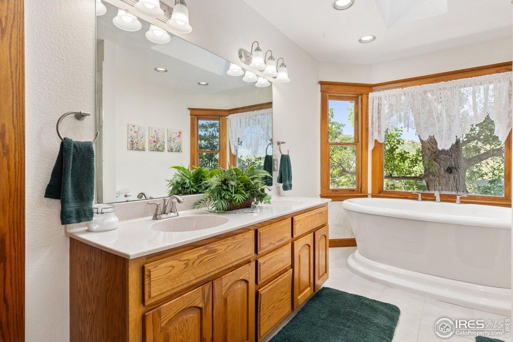 Loveland, Colorado, 80537, United States, 5 Bedrooms Bedrooms, ,4.5 BathroomsBathrooms,Residential,Forsale,1903119