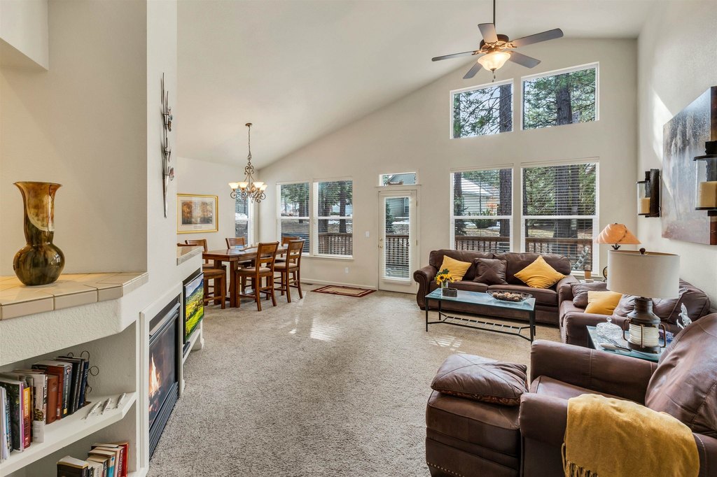Blairsden, California, 96103, United States, 3 Bedrooms Bedrooms, ,2 BathroomsBathrooms,Residential,Forsale,1910306