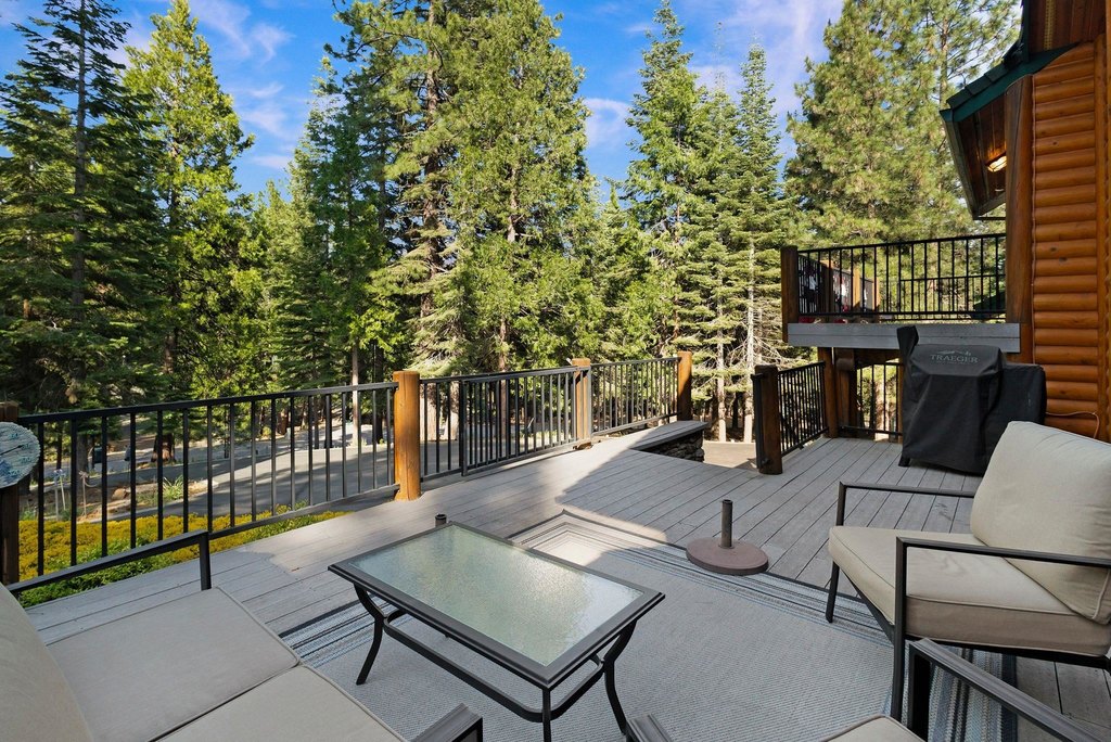 Lake Almanor West, California, 96020, United States, 3 Bedrooms Bedrooms, ,2 BathroomsBathrooms,Residential,Forsale,1888838