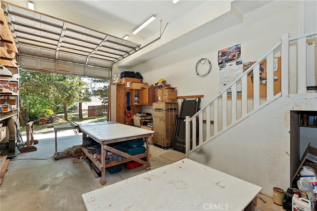 Lake Arrowhead, California, 92352, United States, 4 Bedrooms Bedrooms, ,3.5 BathroomsBathrooms,Residential,Forsale,1908065