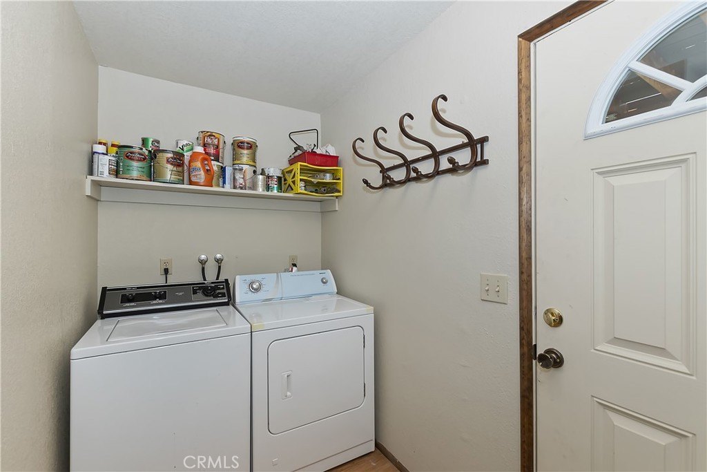 Lake Arrowhead, California, 92352, United States, 3 Bedrooms Bedrooms, ,1.5 BathroomsBathrooms,Residential,Forsale,1886311