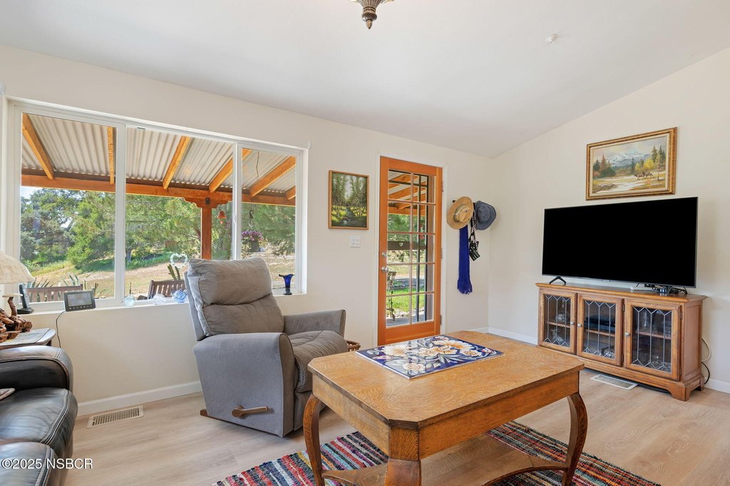 Buellton, California, 93427, United States, 2 Bedrooms Bedrooms, ,2 BathroomsBathrooms,Residential,Forsale,1883953