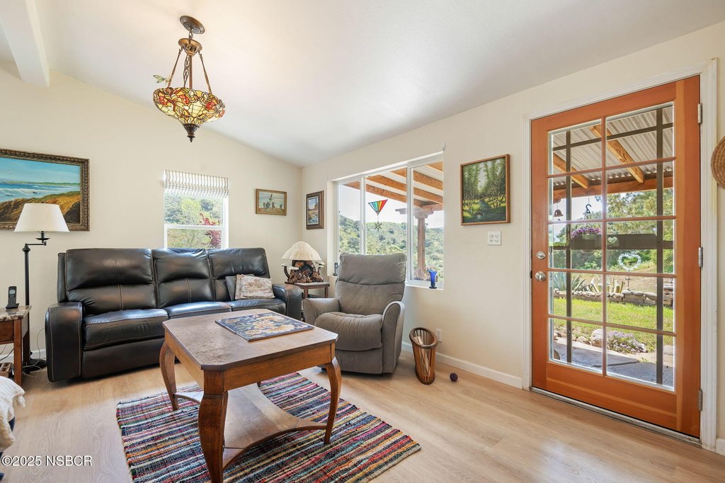 Buellton, California, 93427, United States, 2 Bedrooms Bedrooms, ,2 BathroomsBathrooms,Residential,Forsale,1883953