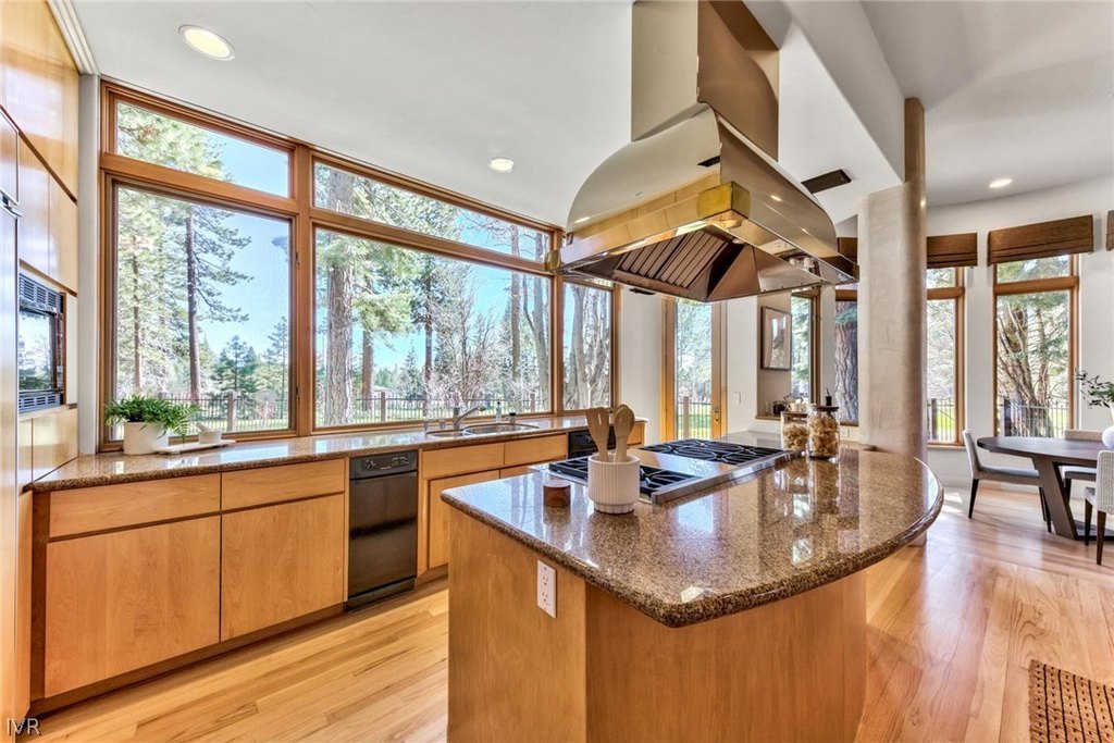 Incline Village, Nevada, 89451, United States, 4 Bedrooms Bedrooms, ,4.5 BathroomsBathrooms,Residential,Forsale,1899810