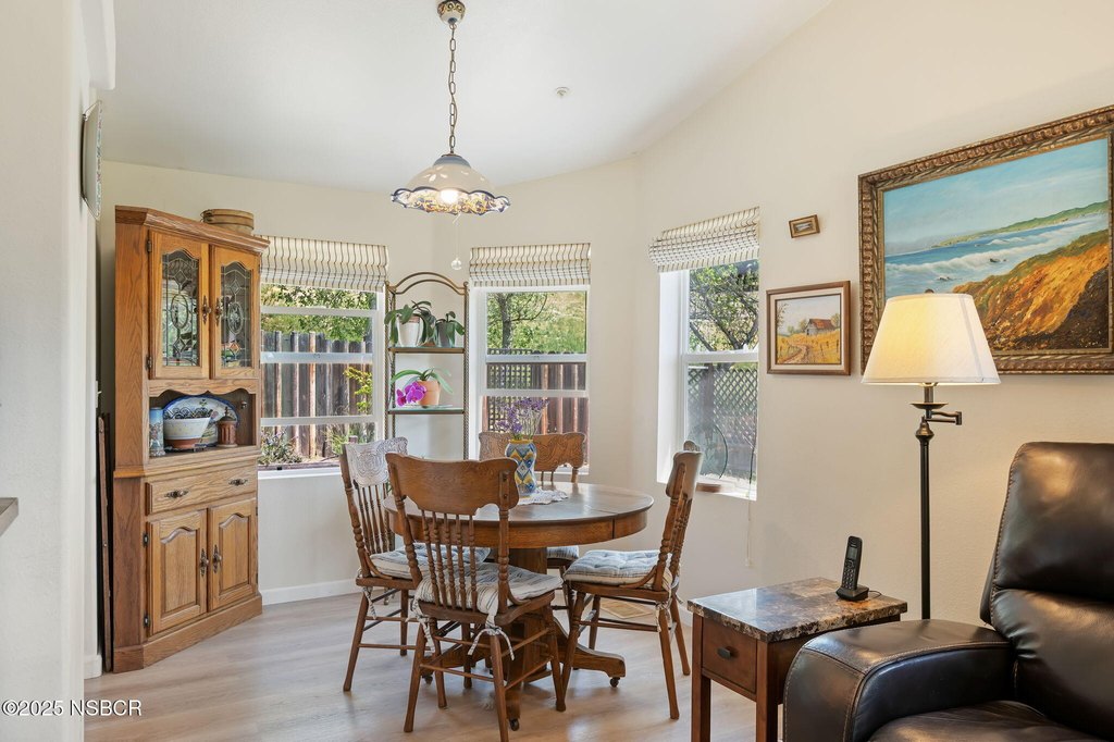 Buellton, California, 93427, United States, 2 Bedrooms Bedrooms, ,2 BathroomsBathrooms,Residential,Forsale,1883953