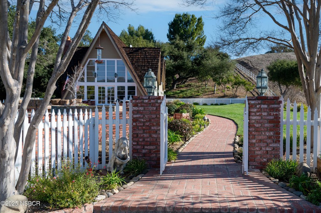 Santa Ynez, California, 93460, United States, 3 Bedrooms Bedrooms, ,5 BathroomsBathrooms,Residential,Forsale,1883947