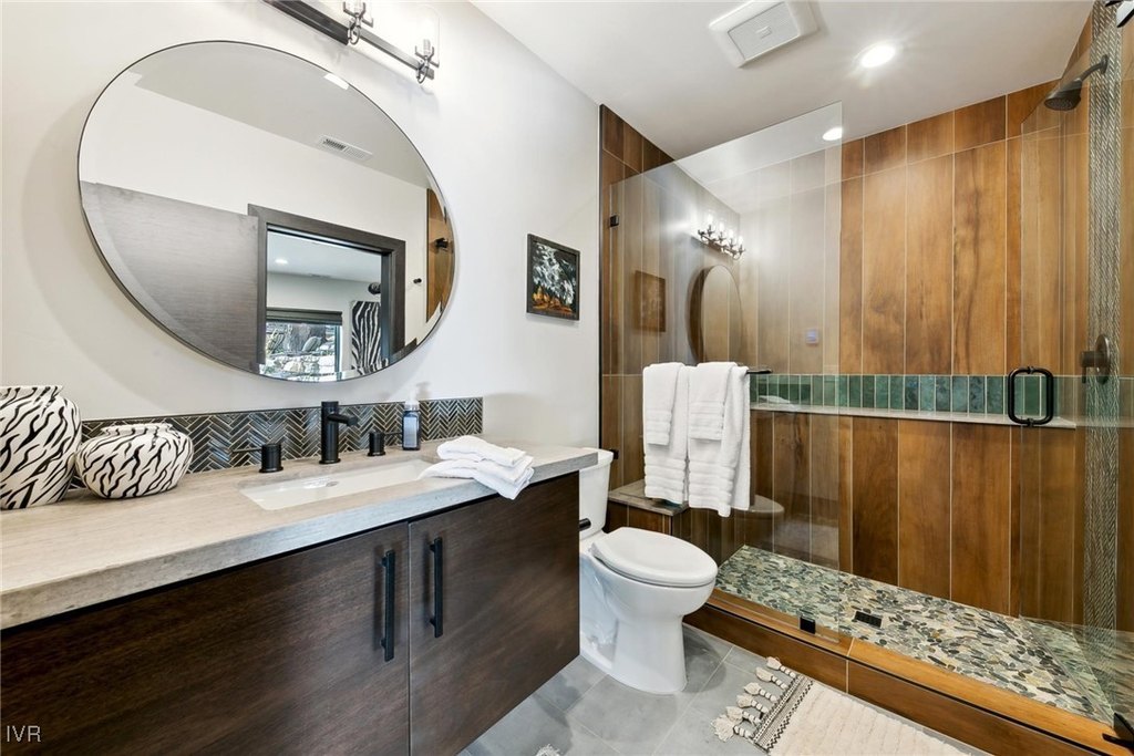 Incline Village, Nevada, 89451, United States, 5 Bedrooms Bedrooms, ,5.5 BathroomsBathrooms,Residential,Forsale,1899809