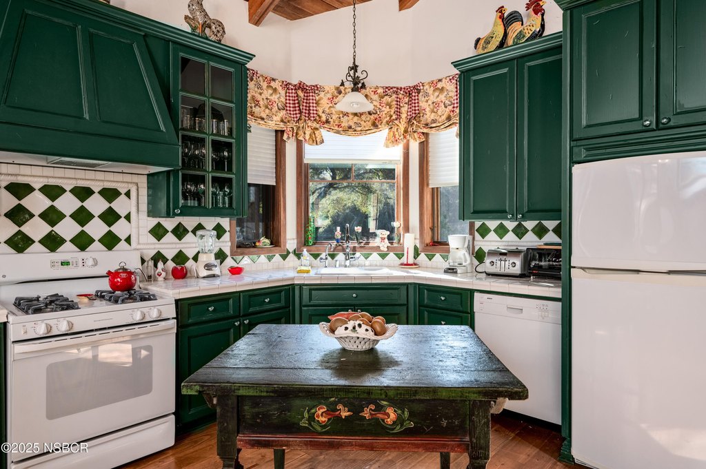 Santa Ynez, California, 93460, United States, 3 Bedrooms Bedrooms, ,5 BathroomsBathrooms,Residential,Forsale,1883947