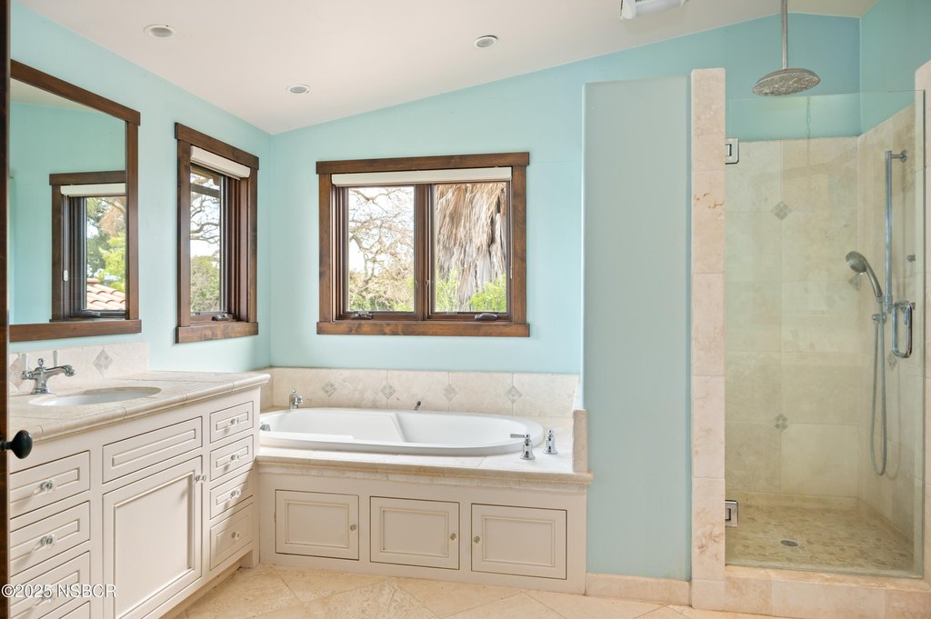 Los Olivos, California, 93441, United States, 5 Bedrooms Bedrooms, ,4 BathroomsBathrooms,Residential,Forsale,1883949