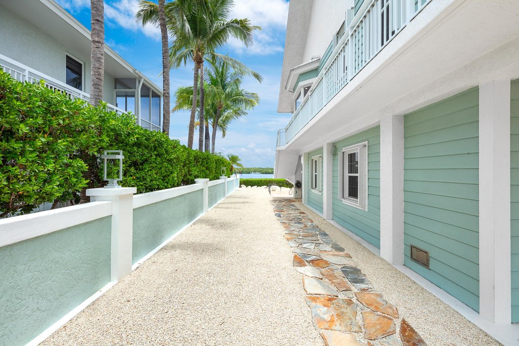 Key Largo, Florida, 33037, United States, 5 Bedrooms Bedrooms, ,4 BathroomsBathrooms,Residential,Forsale,1971977