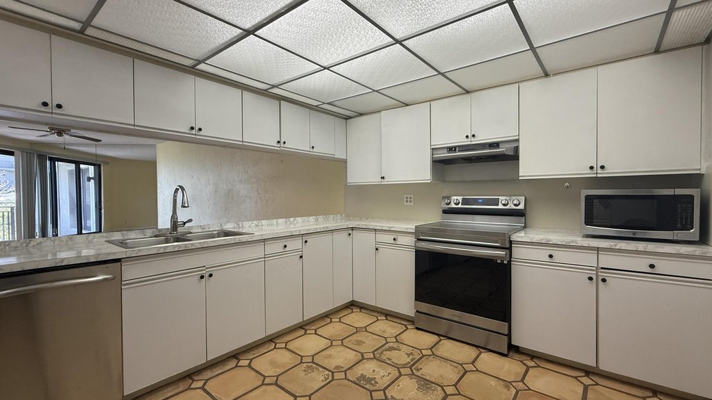 Key West, Florida, 33040, United States, 2 Bedrooms Bedrooms, ,2 BathroomsBathrooms,Residential,Forsale,1944407
