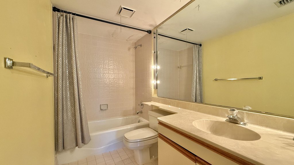 Key West, Florida, 33040, United States, 2 Bedrooms Bedrooms, ,2 BathroomsBathrooms,Residential,Forsale,1944407