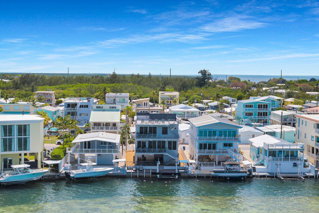 Key Largo, Florida, 33070, United States, 6 Bedrooms Bedrooms, ,5 BathroomsBathrooms,Residential,Forsale,1944356