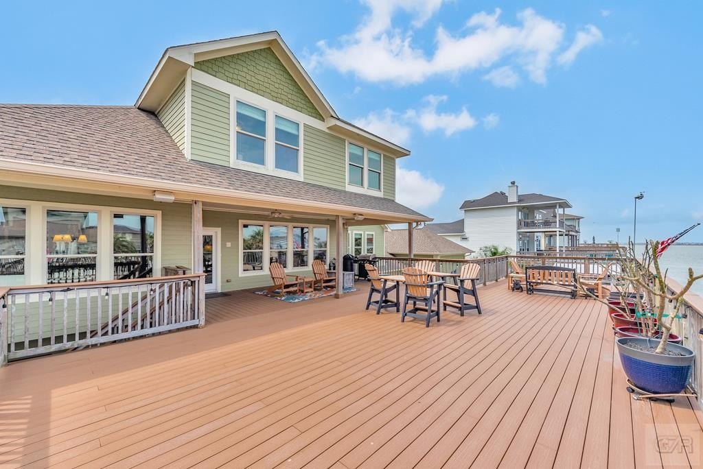 Tiki Island, Texas, 77554, United States, 5 Bedrooms Bedrooms, ,3.5 BathroomsBathrooms,Residential,Forsale,1972216