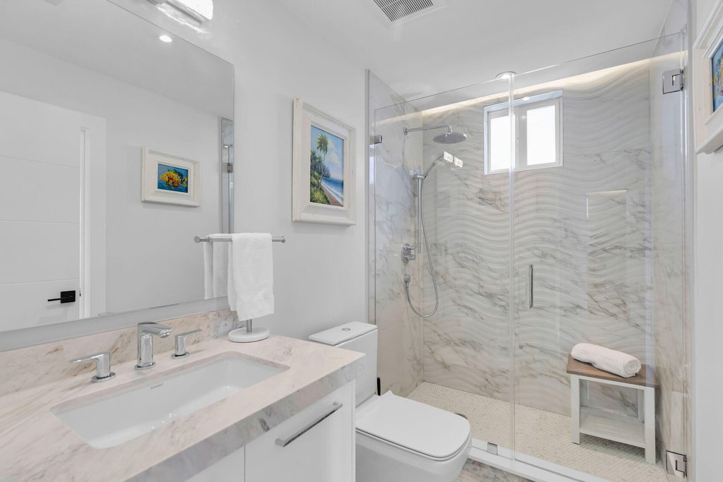 Key Largo, Florida, 33070, United States, 6 Bedrooms Bedrooms, ,5 BathroomsBathrooms,Residential,Forsale,1944356