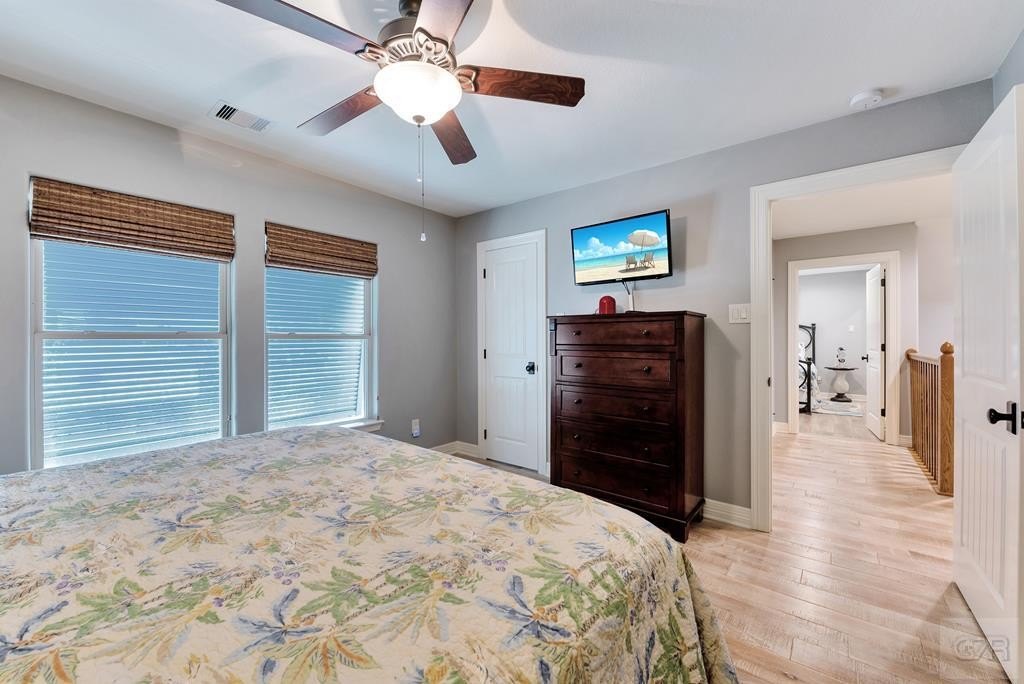 Tiki Island, Texas, 77554, United States, 5 Bedrooms Bedrooms, ,3.5 BathroomsBathrooms,Residential,Forsale,1972216