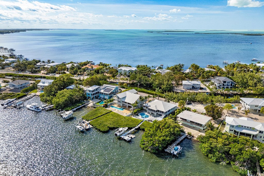 Key Largo, Florida, 33037, United States, 5 Bedrooms Bedrooms, ,4 BathroomsBathrooms,Residential,Forsale,1971977