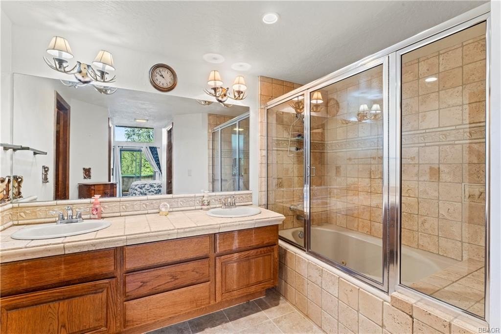 Lake Arrowhead, California, 92352, United States, 3 Bedrooms Bedrooms, ,3 BathroomsBathrooms,Residential,Forsale,1953303