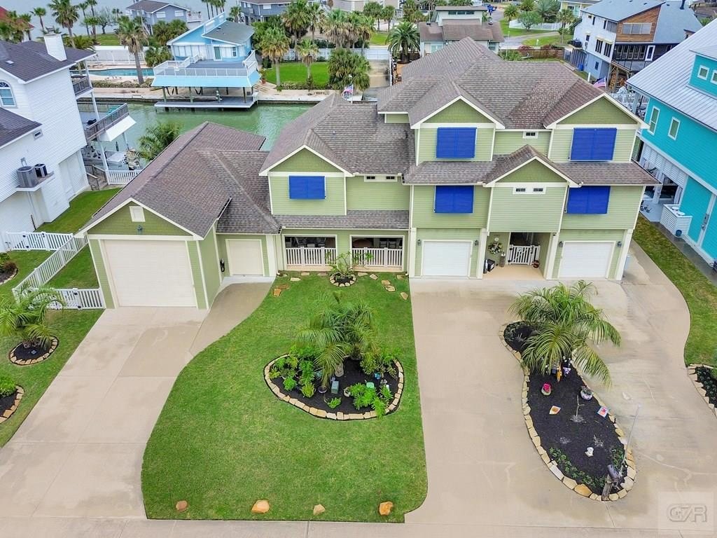 Tiki Island, Texas, 77554, United States, 5 Bedrooms Bedrooms, ,3.5 BathroomsBathrooms,Residential,Forsale,1972216