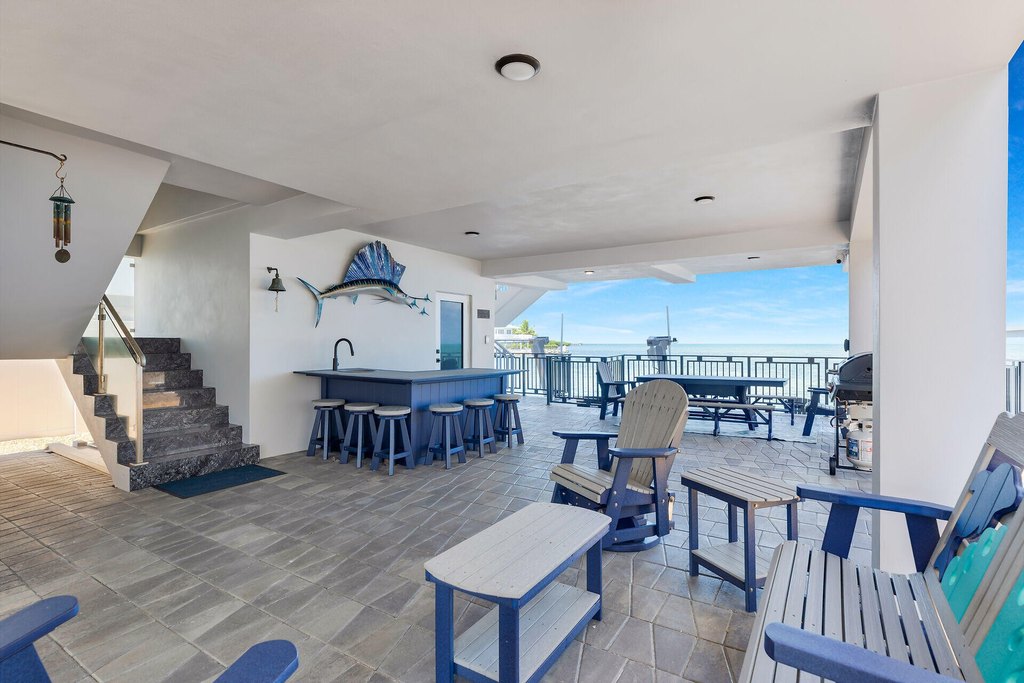 Key Largo, Florida, 33070, United States, 6 Bedrooms Bedrooms, ,5 BathroomsBathrooms,Residential,Forsale,1944356