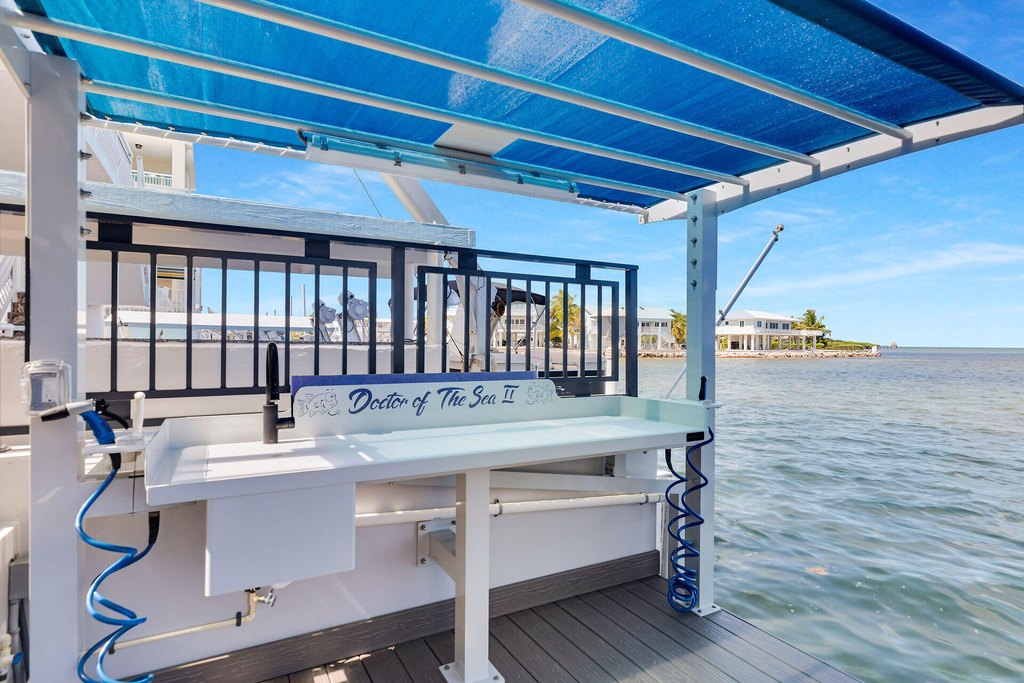 Key Largo, Florida, 33070, United States, 6 Bedrooms Bedrooms, ,5 BathroomsBathrooms,Residential,Forsale,1944356