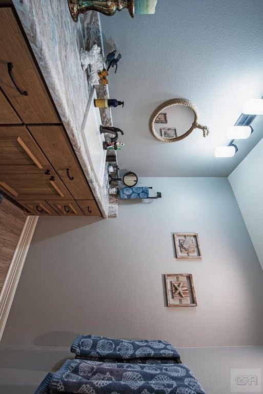 Tiki Island, Texas, 77554, United States, 5 Bedrooms Bedrooms, ,3.5 BathroomsBathrooms,Residential,Forsale,1972216