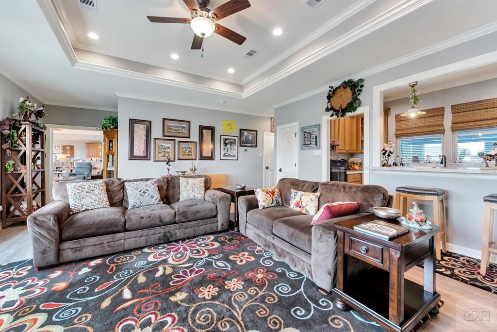 Tiki Island, Texas, 77554, United States, 5 Bedrooms Bedrooms, ,3.5 BathroomsBathrooms,Residential,Forsale,1972216