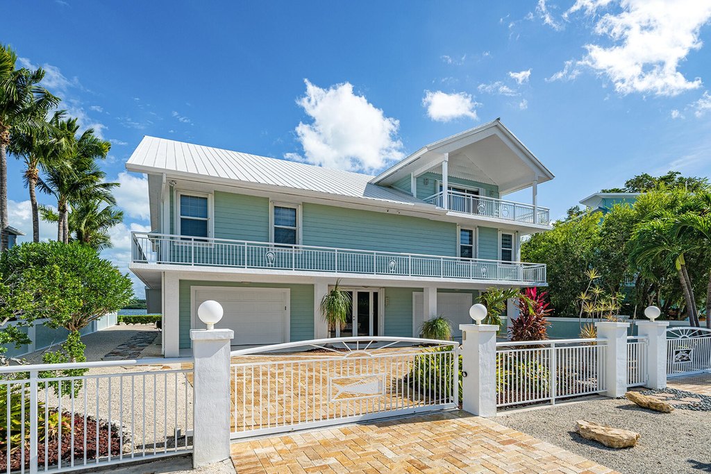 Key Largo, Florida, 33037, United States, 5 Bedrooms Bedrooms, ,4 BathroomsBathrooms,Residential,Forsale,1971977