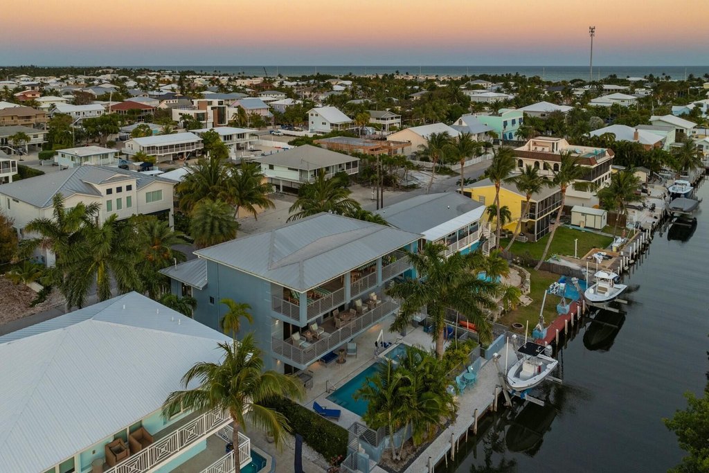 Lower Matecumbe, Florida, 33036, United States, 5 Bedrooms Bedrooms, ,5.5 BathroomsBathrooms,Residential,Forsale,1944374