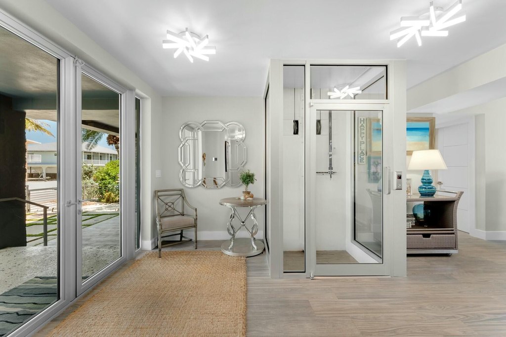 Lower Matecumbe, Florida, 33036, United States, 5 Bedrooms Bedrooms, ,5.5 BathroomsBathrooms,Residential,Forsale,1944374