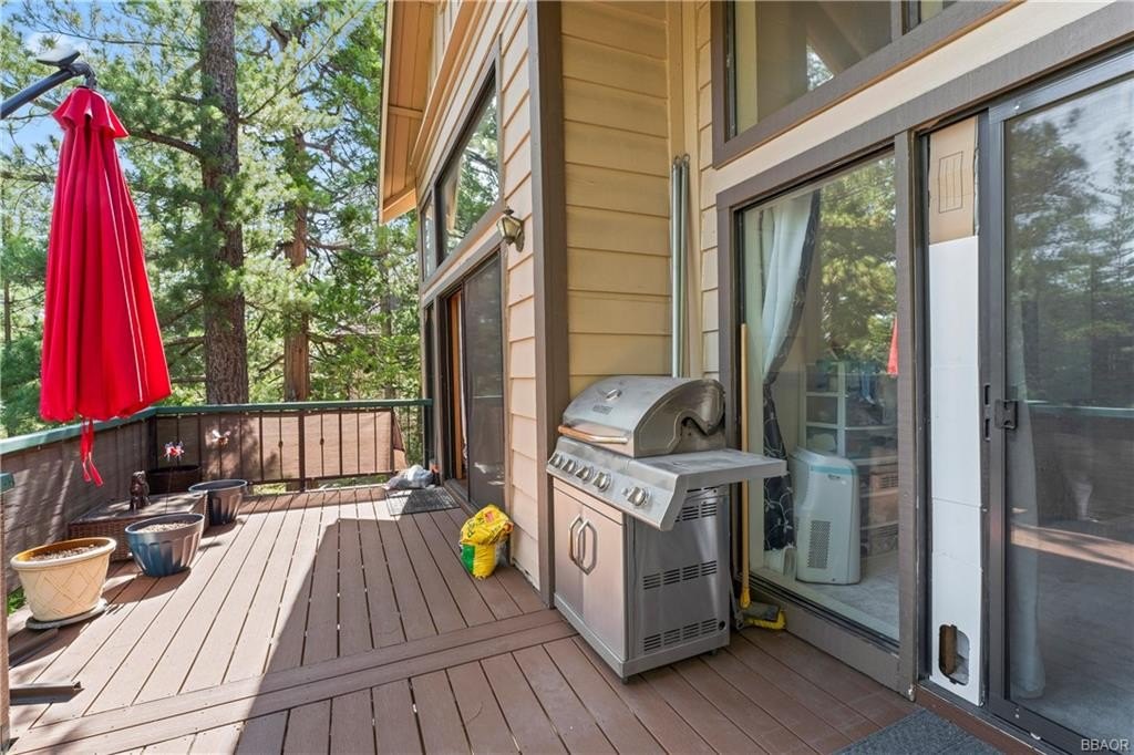 Lake Arrowhead, California, 92352, United States, 3 Bedrooms Bedrooms, ,3 BathroomsBathrooms,Residential,Forsale,1953303