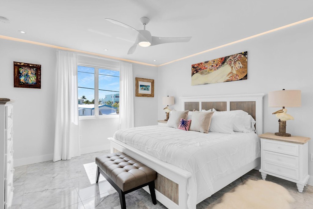Key Largo, Florida, 33070, United States, 6 Bedrooms Bedrooms, ,5 BathroomsBathrooms,Residential,Forsale,1944356