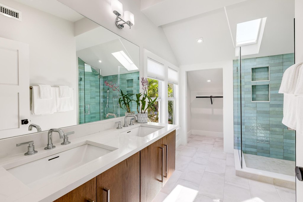 Key West, Florida, 33040, United States, 5 Bedrooms Bedrooms, ,4 BathroomsBathrooms,Residential,Forsale,1944401
