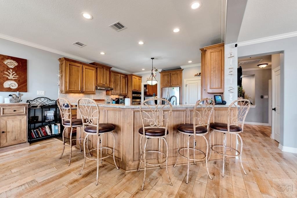 Tiki Island, Texas, 77554, United States, 5 Bedrooms Bedrooms, ,3.5 BathroomsBathrooms,Residential,Forsale,1972216