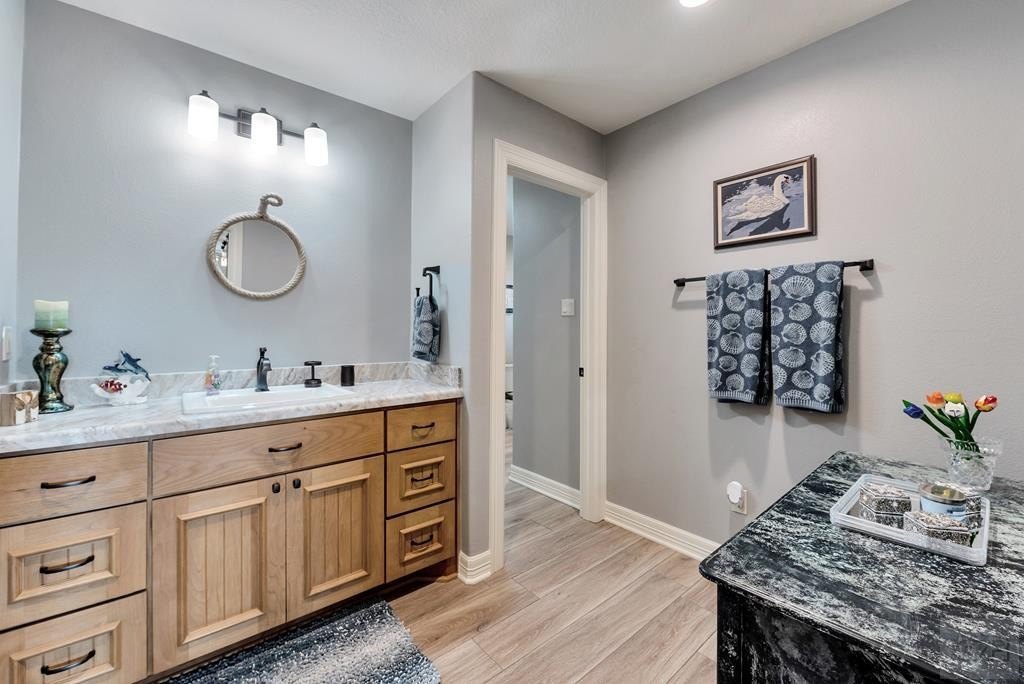 Tiki Island, Texas, 77554, United States, 5 Bedrooms Bedrooms, ,3.5 BathroomsBathrooms,Residential,Forsale,1972216