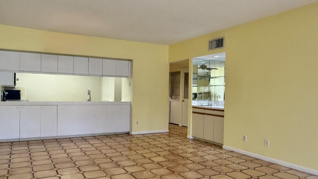 Key West, Florida, 33040, United States, 2 Bedrooms Bedrooms, ,2 BathroomsBathrooms,Residential,Forsale,1944407