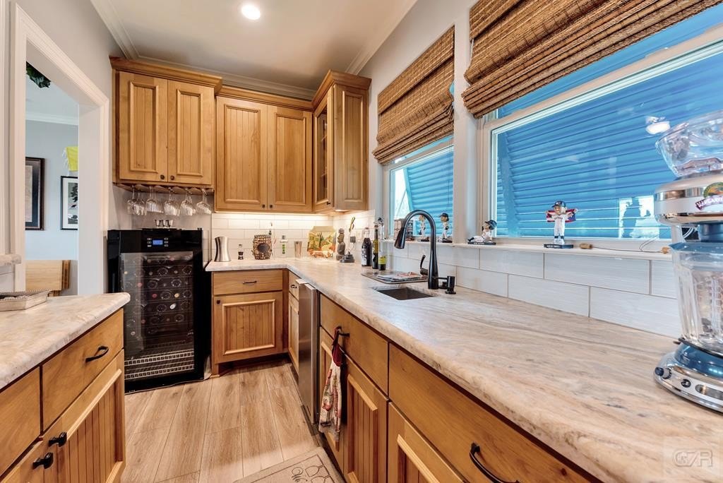 Tiki Island, Texas, 77554, United States, 5 Bedrooms Bedrooms, ,3.5 BathroomsBathrooms,Residential,Forsale,1972216