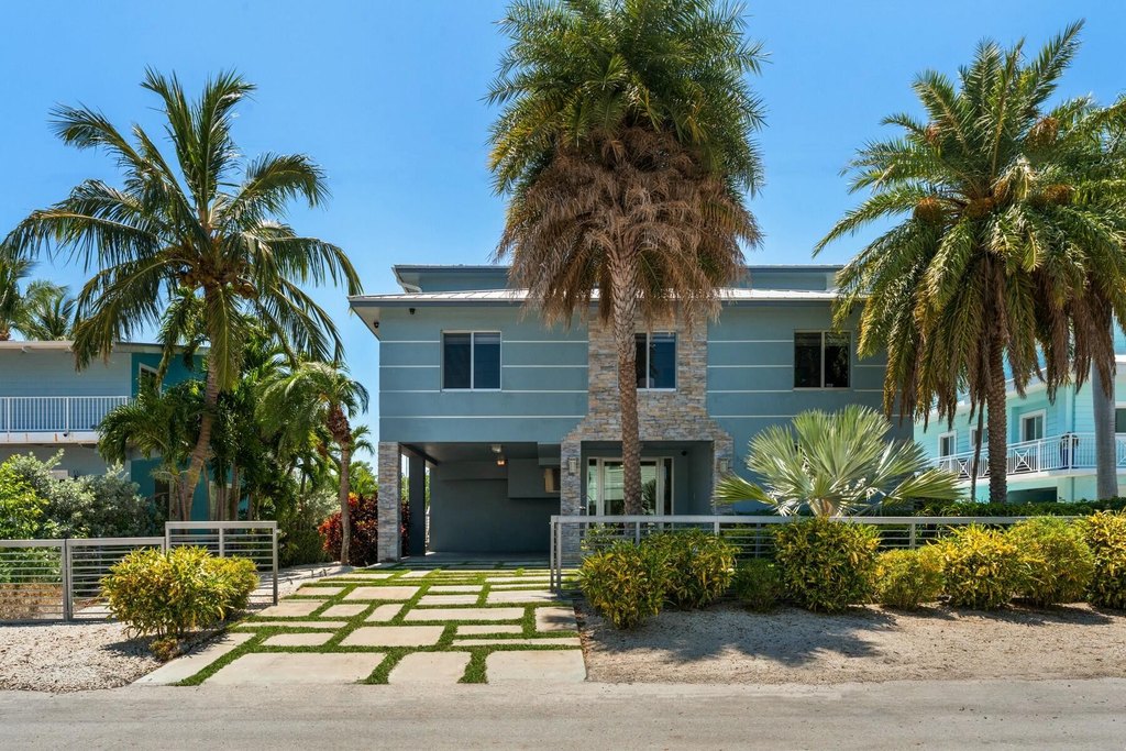 Lower Matecumbe, Florida, 33036, United States, 5 Bedrooms Bedrooms, ,5.5 BathroomsBathrooms,Residential,Forsale,1944374