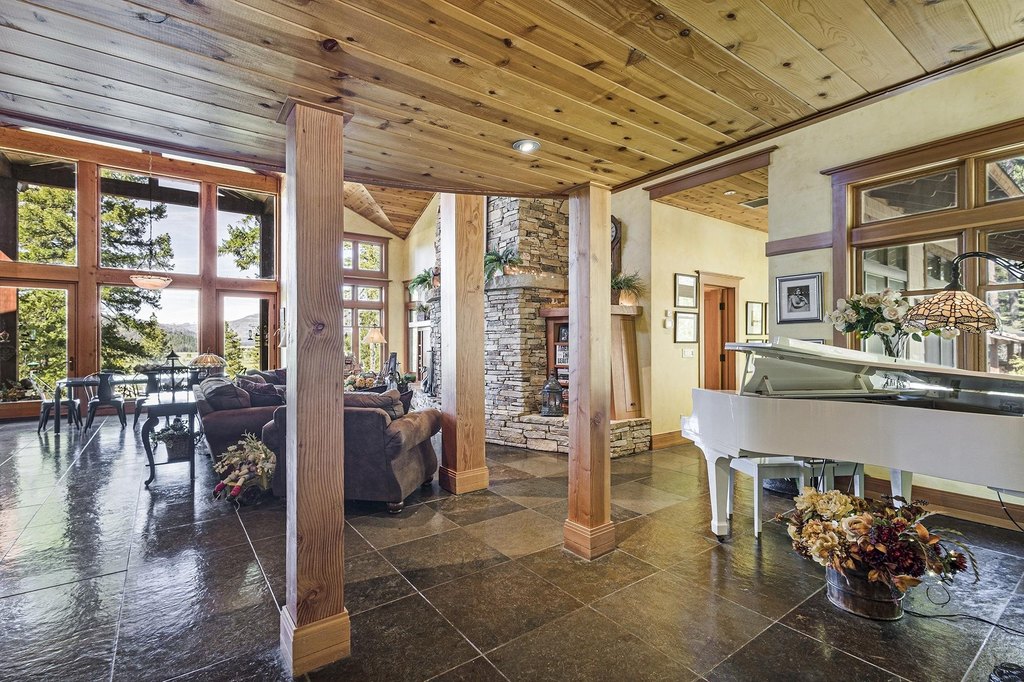 Taylorsville, California, 95983, United States, 4 Bedrooms Bedrooms, ,4.5 BathroomsBathrooms,Residential,Forsale,1910296