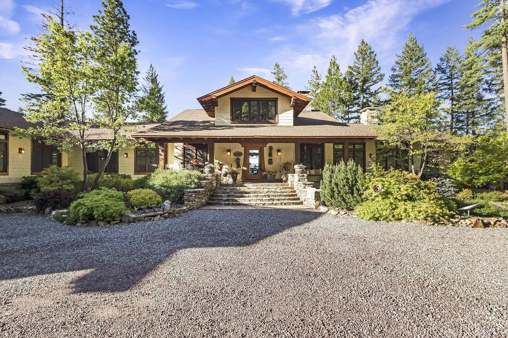 Taylorsville, California, 95983, United States, 4 Bedrooms Bedrooms, ,4.5 BathroomsBathrooms,Residential,Forsale,1910296