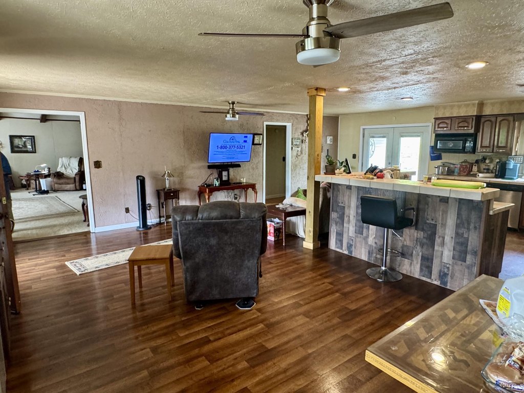 Newport, Tennessee, 37821, United States, 7 Bedrooms Bedrooms, ,5 BathroomsBathrooms,Residential,Forsale,1919021