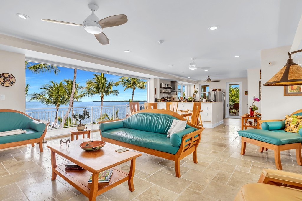 Upper Matecumbe Key Islamorada, Florida, 33036, United States, 3 Bedrooms Bedrooms, ,2.5 BathroomsBathrooms,Residential,Forsale,1944352