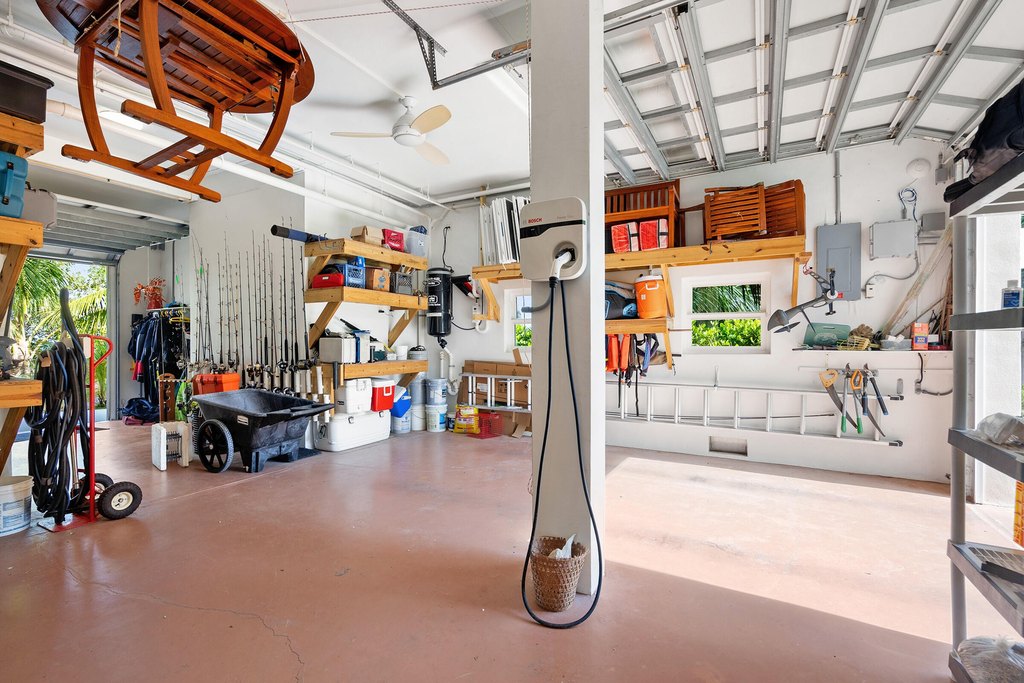 Upper Matecumbe Key Islamorada, Florida, 33036, United States, 3 Bedrooms Bedrooms, ,2.5 BathroomsBathrooms,Residential,Forsale,1944352