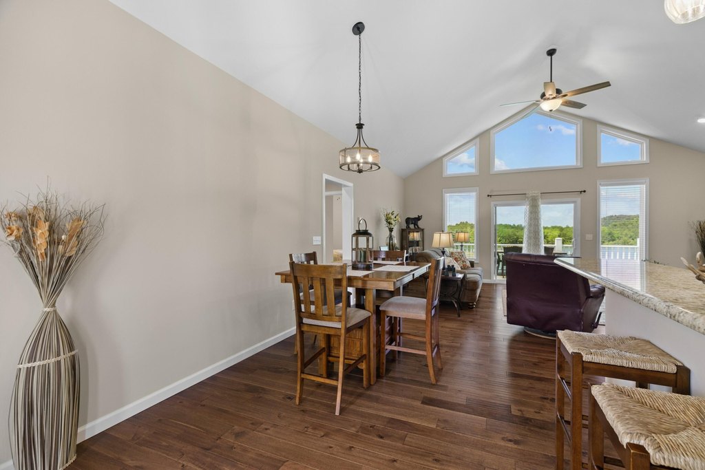 Dandridge, Tennessee, 37725, United States, 3 Bedrooms Bedrooms, ,2 BathroomsBathrooms,Residential,Forsale,1919018