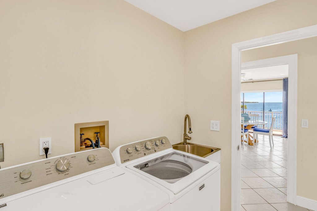 Marathon, Florida, 33050, United States, 2 Bedrooms Bedrooms, ,2 BathroomsBathrooms,Residential,Forsale,1944362