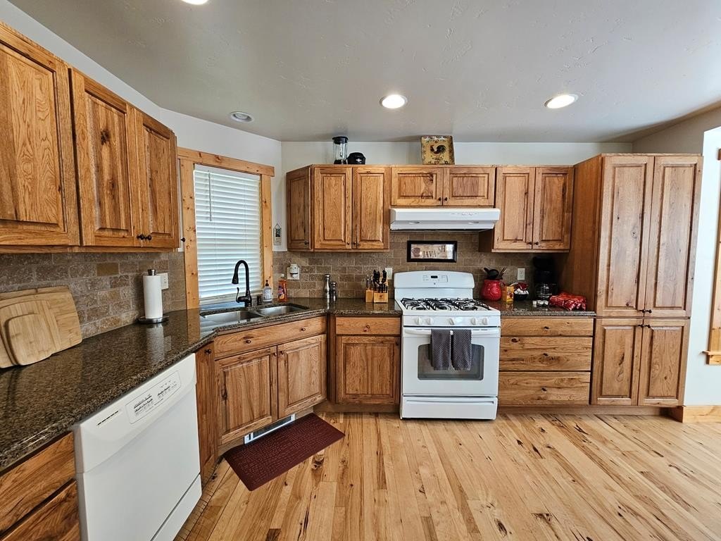 McCall, Idaho, 83638, United States, 3 Bedrooms Bedrooms, ,2 BathroomsBathrooms,Residential,Forsale,1889424