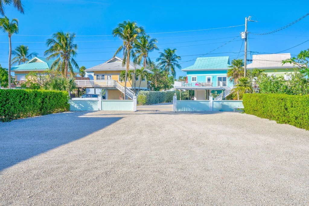 Marathon, Florida, 33050, United States, 2 Bedrooms Bedrooms, ,2 BathroomsBathrooms,Residential,Forsale,1944362