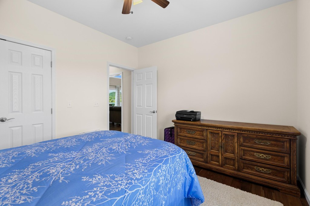 Dandridge, Tennessee, 37725, United States, 3 Bedrooms Bedrooms, ,2 BathroomsBathrooms,Residential,Forsale,1919018