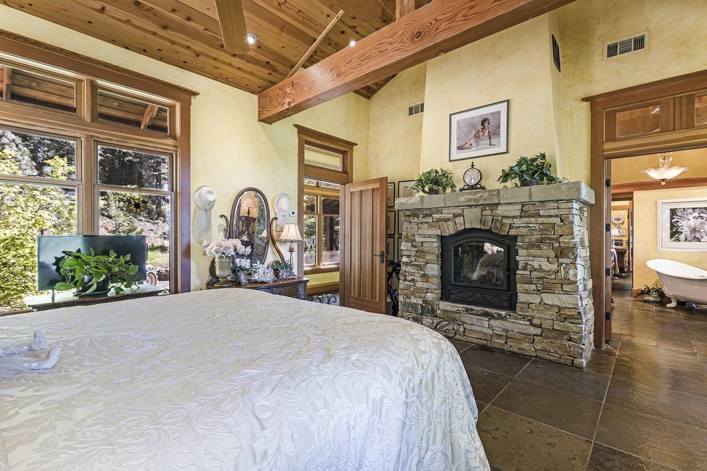 Taylorsville, California, 95983, United States, 4 Bedrooms Bedrooms, ,4.5 BathroomsBathrooms,Residential,Forsale,1910296